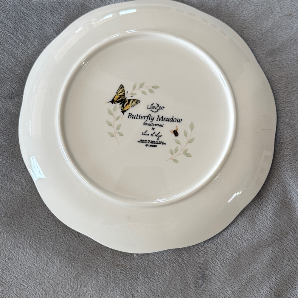Lenox Butterfly Meadow‎ Swallowtail 9” Dessert Luncheon Plates Set of 3 Cottage. - Picture 4 of 11
